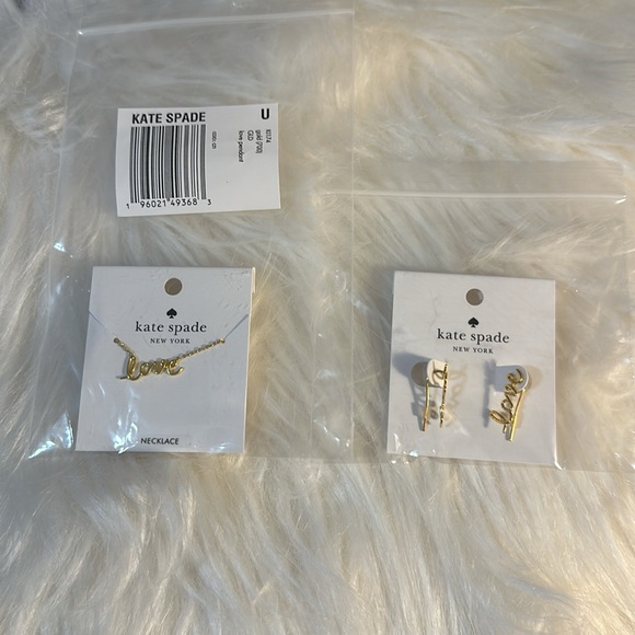 NWT-Kate Spade Say Yes Love Pendant & Earring Set - Picture 9 of 9